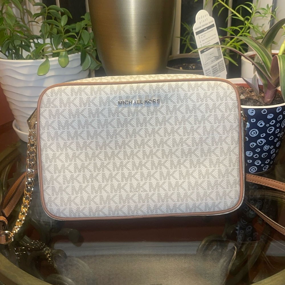 Michael Kors Crossbody Logo Bag